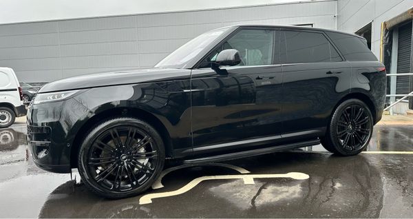 2023 Land Rover sport P440e 319260640