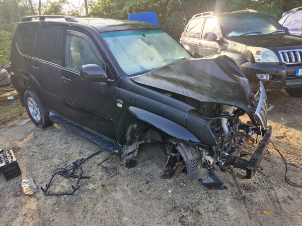 Toyota landcruiser 2009 breaking for parts 319400211