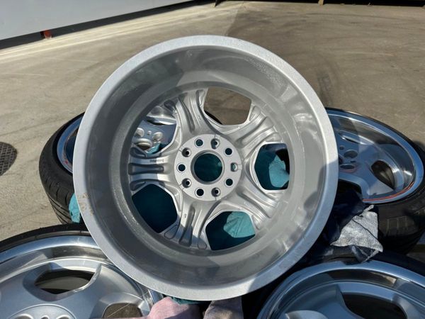 GENUINE..CONTOURS...BMW ALLOYS...17 INCH. 319539526