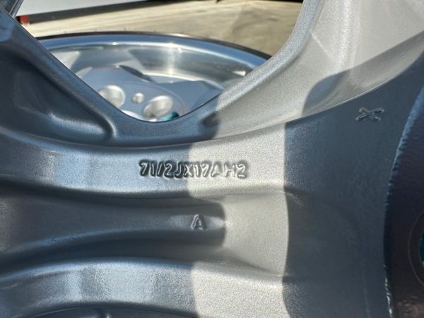 GENUINE..CONTOURS...BMW ALLOYS...17 INCH. 319539527