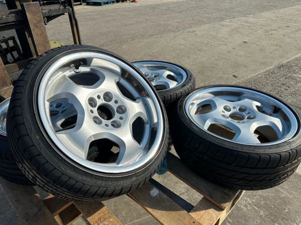 GENUINE..CONTOURS...BMW ALLOYS...17 INCH. 319539533