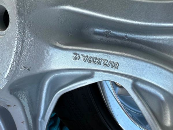 GENUINE..CONTOURS...BMW ALLOYS...17 INCH. 319539543