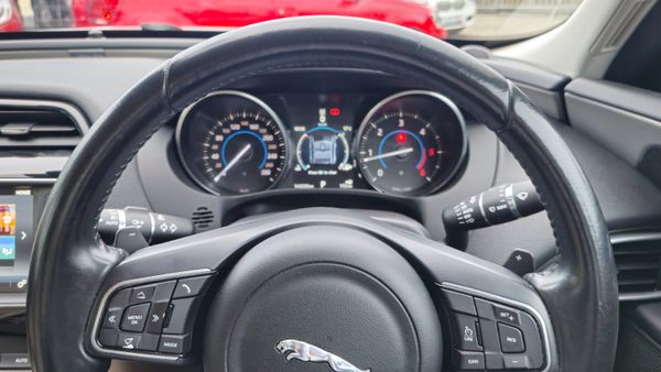 Jaguar XE 2017 automatic AA APPROVED 319771205