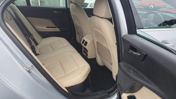 Jaguar XE 2017 automatic AA APPROVED 319771201