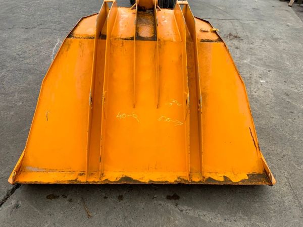 3t SWIVEL DUMPER TIPPING SKIP............1230. 310061932