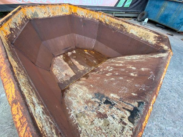 3t SWIVEL DUMPER TIPPING SKIP............1230. 310061940