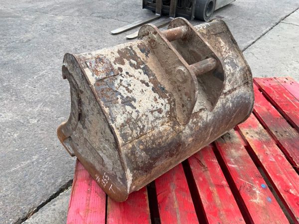 24" MINI DIGGER BUCKET....35mm PINS.........1355 310076599
