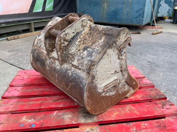 24" MINI DIGGER BUCKET....35mm PINS.........1355 310076593
