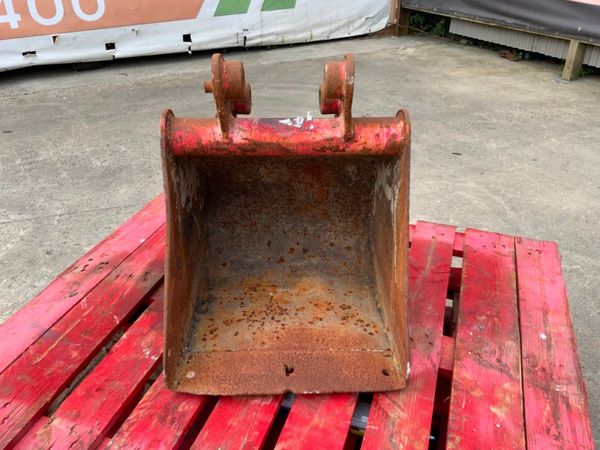 18" STRICKLAND BUCKET......35mm PINS......1385. 310083774