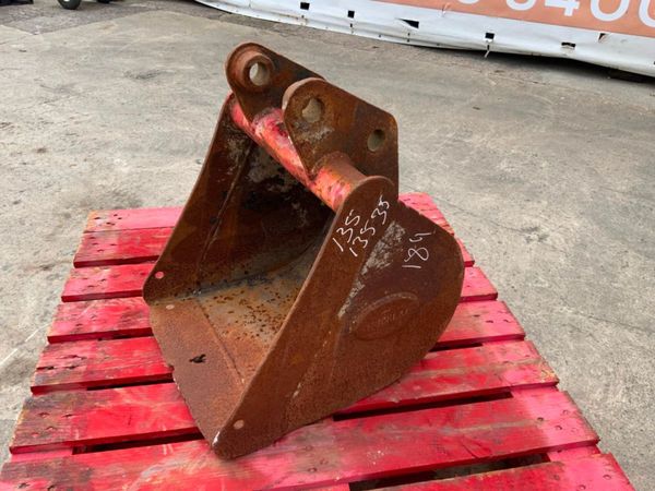 18" STRICKLAND BUCKET......35mm PINS......1385. 310083775