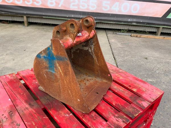 18" STRICKLAND BUCKET......35mm PINS......1385. 310083773