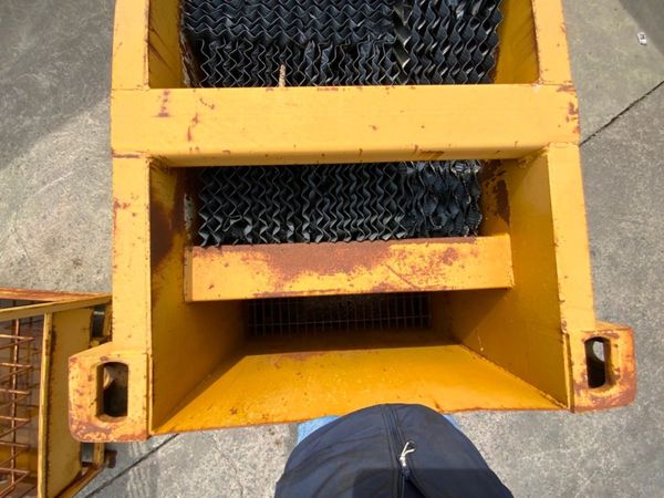 KELLY TANK SETTLEMENT TANK & STILLAGES..940t 310083806