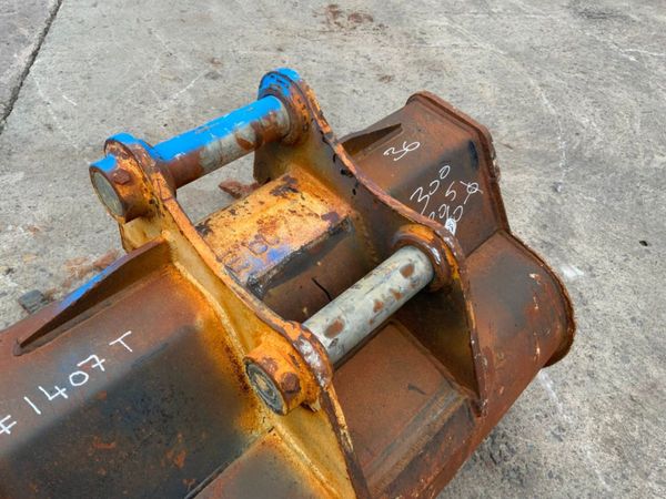 36" RHINOX BUCKET......60mm PINS........1407. 310092134