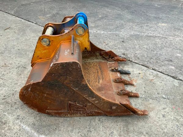 36" RHINOX BUCKET......60mm PINS........1407. 310092136