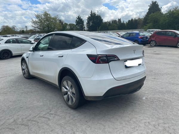2023 Tesla Model Y *For Parts* 310364189