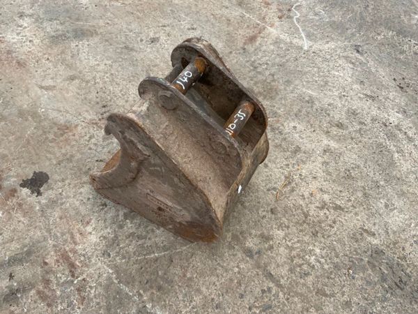 12" MINI DIGGER BUCKET.....35mm PINS....1350. 310837195
