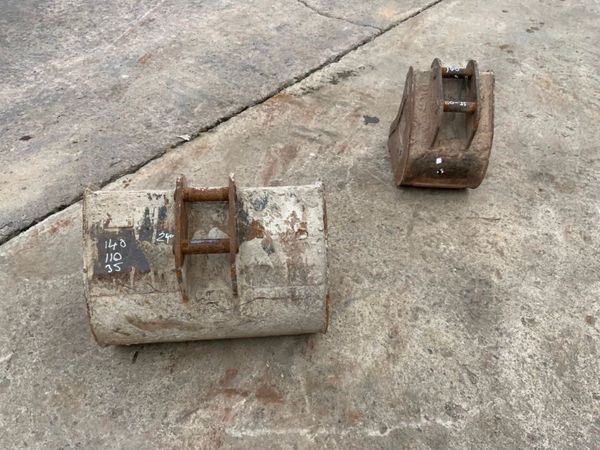 12" MINI DIGGER BUCKET.....35mm PINS....1350. 310837196