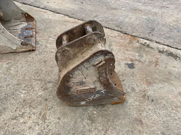 12" MINI DIGGER BUCKET.....35mm PINS....1350. 310837200
