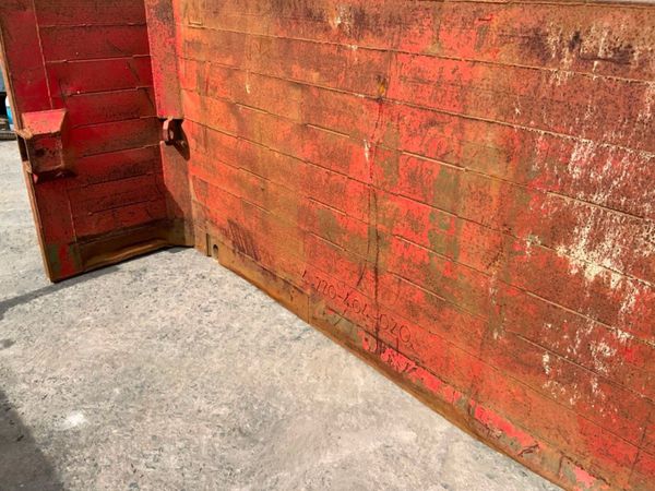 2.5mt x 1.1mt MANHOLE SHORING  BOX.........129 310878782