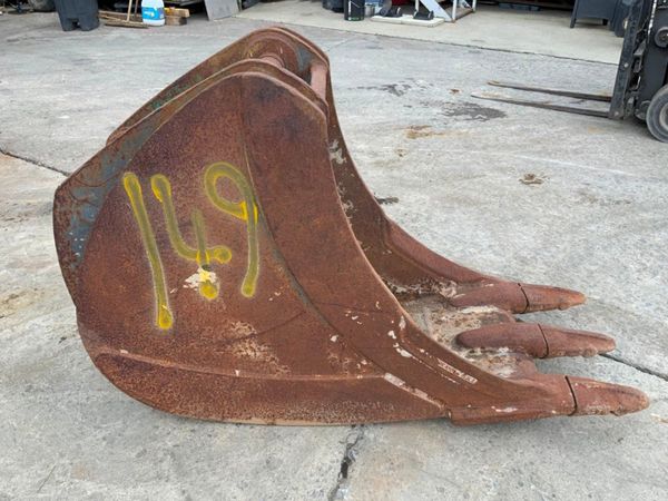 24" MILLER SCOOP BUCKET.....80mm PINS........149. 310880557