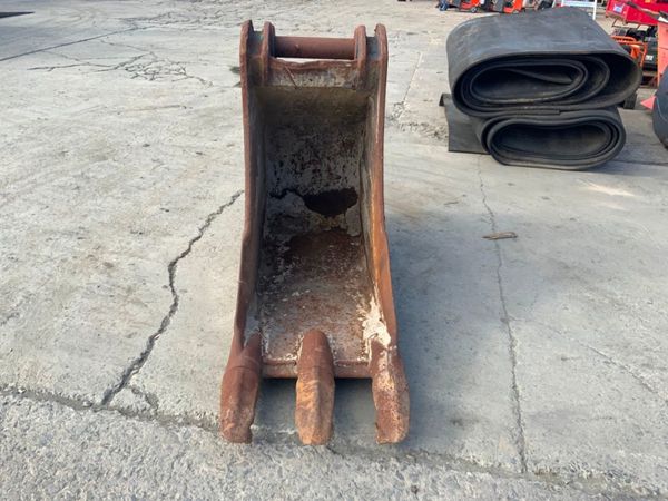 24" MILLAR SCOOP BUCKET...80mm PINS......150. 310976472