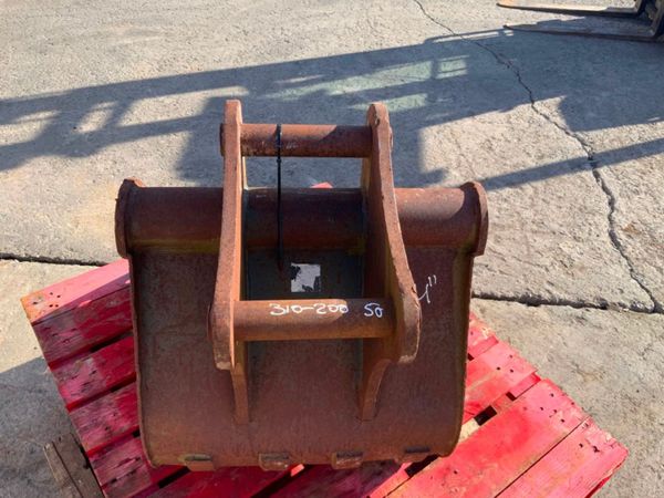 24" DIGGING BUCKET...50mm PINS.......170. 310970356