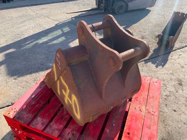 24" DIGGING BUCKET...50mm PINS.......170. 310970357