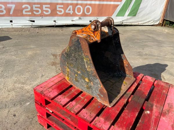 24" CATERPILLAR BUCKET...45mm PINS......177. 310973544