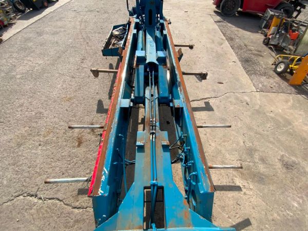 2017 BOUGHTON 8132 BIG HOOK SKIP GEAR.....772.. 311146689