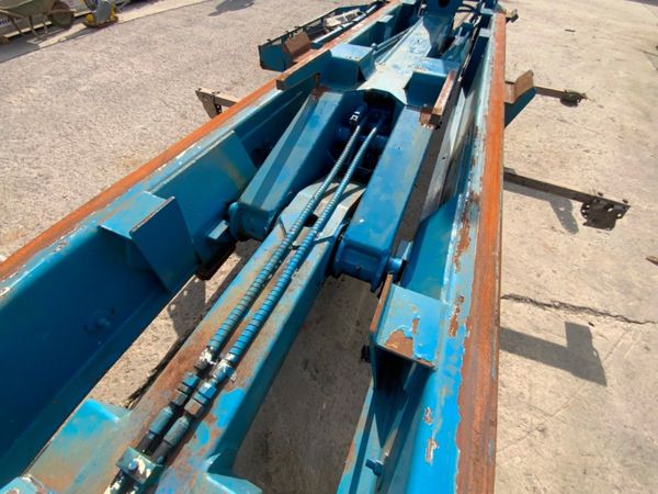 2017 BOUGHTON 8132 BIG HOOK SKIP GEAR.....772.. 311146696