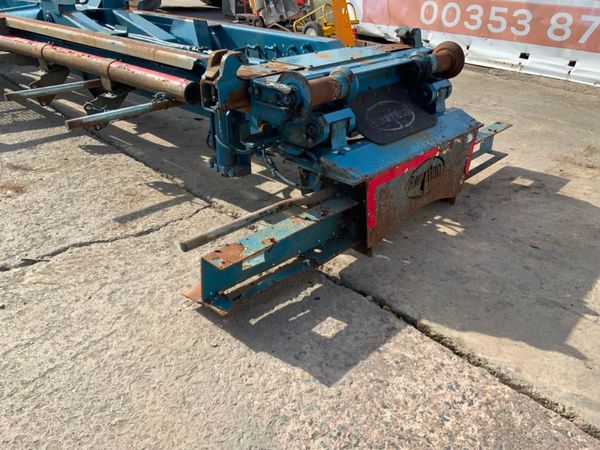 2017 BOUGHTON 8132 BIG HOOK SKIP GEAR.....772.. 311146690