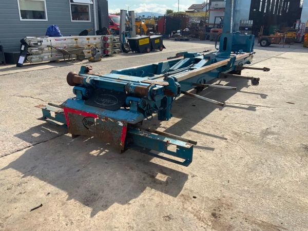 2017 BOUGHTON 8132 BIG HOOK SKIP GEAR.....772.. 311146692
