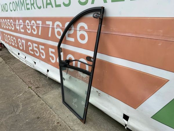 NEW HOLLAND 1745 TELEPORTER DOOR. 311188244