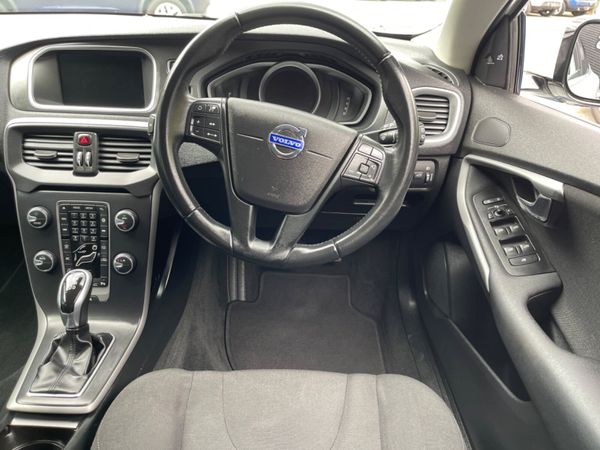 2015 VOLVO V40 (S30) 312126371