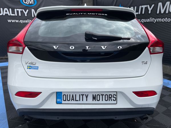2015 VOLVO V40 (S30) 312126372