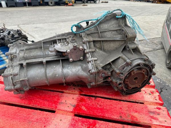 AUDI A4...2.0 TDI 6 SPEED GEARBOX......P17G73 312338216