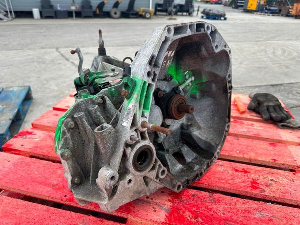 2010 RENAULT CLIO 1.2 PETROL GEARBOX...P18G76 312338476