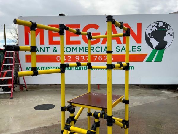 FIBREGLASS / GRP SCAFFOLD PLATFORM.....1164. 312508091