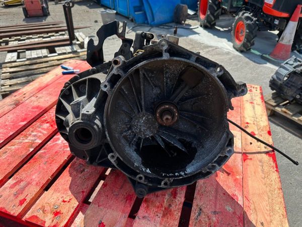 FORD TRANSIT GEARBOX 2.2 FWD....P21G82 312781364
