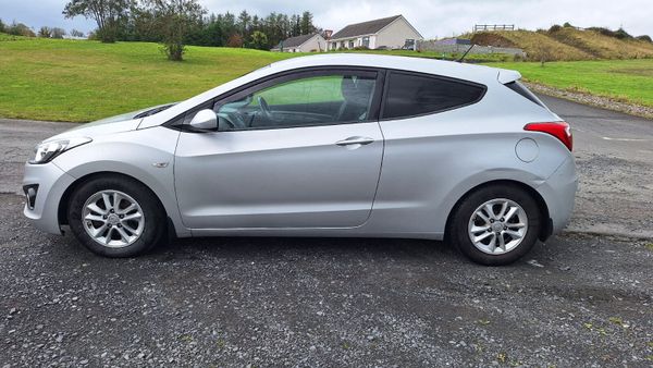 Hyundai i30 2015 324034204