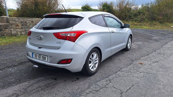 Hyundai i30 2015 324034205