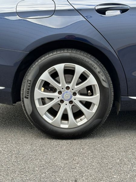 Mercedes-Benz E220d 324044776