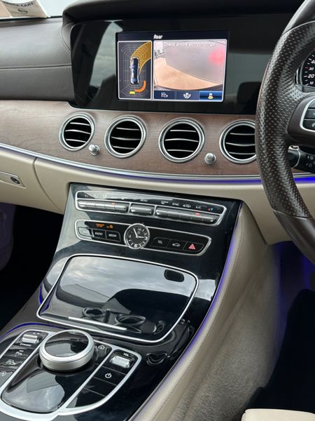 Mercedes-Benz E220d 324044772