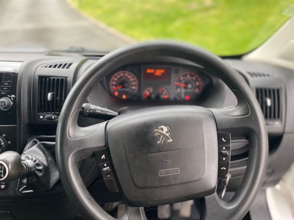 Peugeot Boxer LOW MILEAGE 324045170