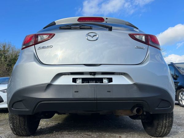 16 Mazda Demio Autos 1.3 324170603