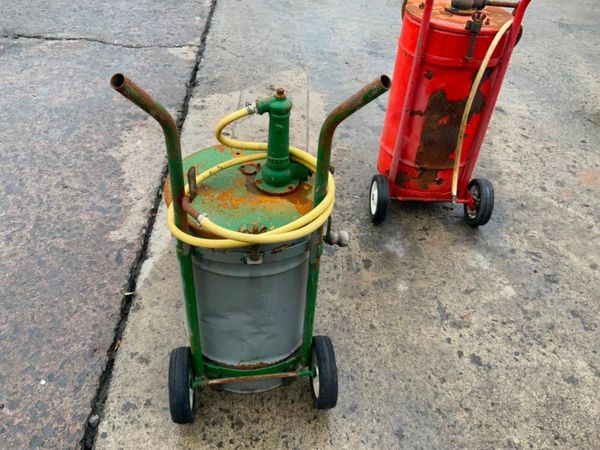 OIL DELIVERY PUMPS / TROLLEY.......CHOICE....34v. 324759709