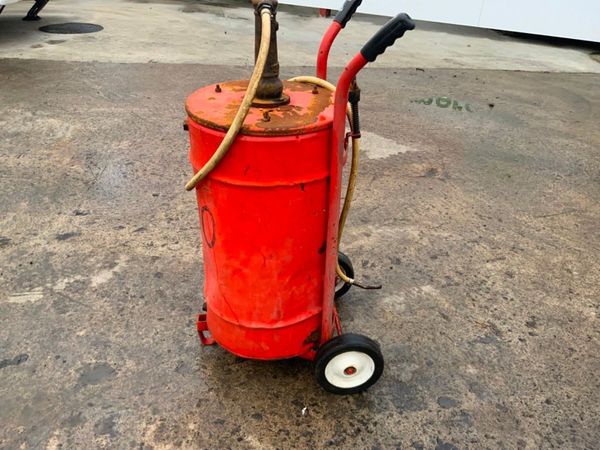 OIL DELIVERY PUMPS / TROLLEY.......CHOICE....34v. 324759713