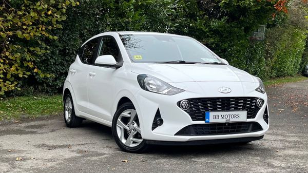 Hyundai i10 Deluxe 324763857
