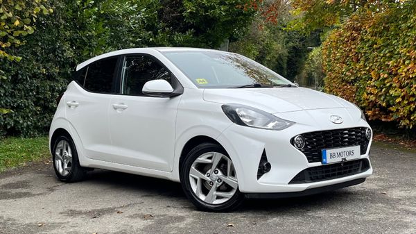 Hyundai i10 Deluxe 324763868