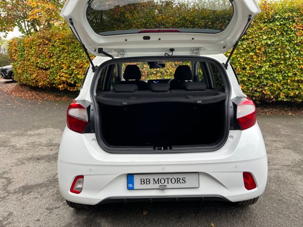 Hyundai i10 Deluxe 324763876